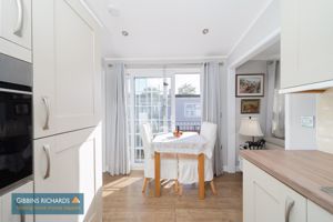 Kitchen/Diner- click for photo gallery